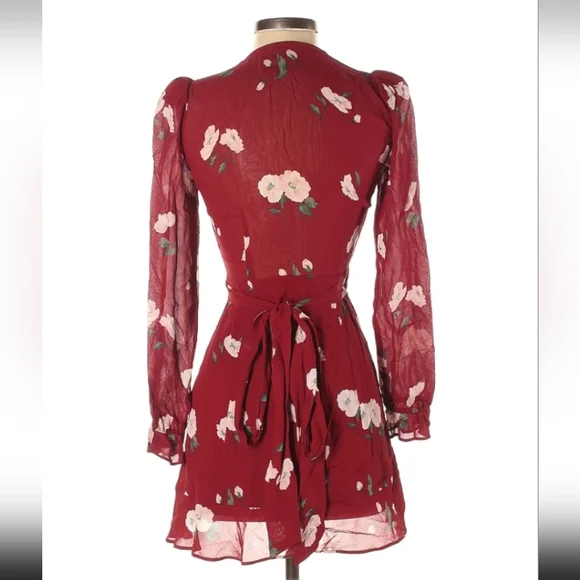 Reformation Whitby dress - Picture 4 of 4